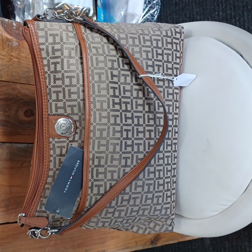 Tommy Hilfiger purse handbag
